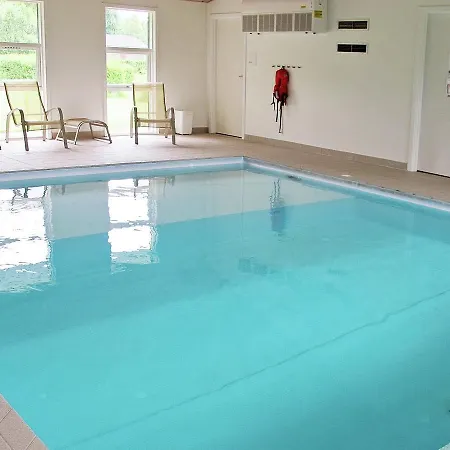 Three-bedroom Holiday In 20 펜션 Hals